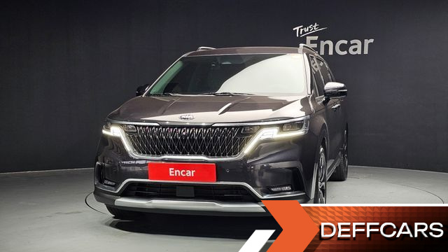 Kia CARNIVAL Gasoline 7-Seater Signature купить на сайте DeffCars