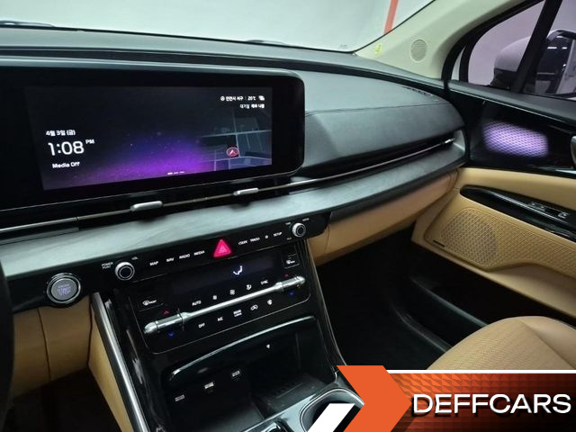 Kia CARNIVAL 7-Seater Signature купить на сайте DeffCars
