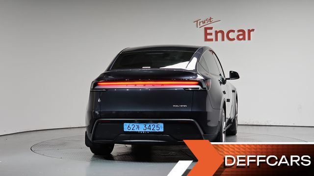 Tesla MODEL Y Long Range AWD купить на сайте DeffCars