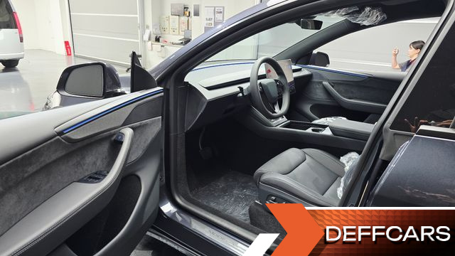 Tesla MODEL Y L Long Range AWD купить на сайте DeffCars