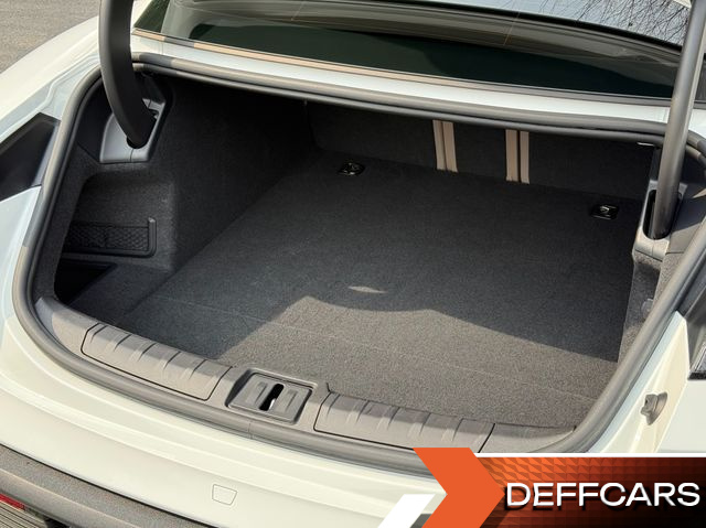 Porsche TAYCAN Base купить на сайте DeffCars