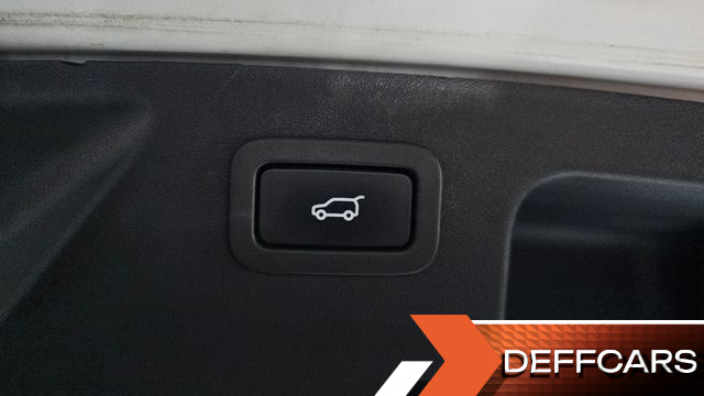 Land Rover DISCOVERY SPORT 2.0 TD4 SE купить на сайте DeffCars