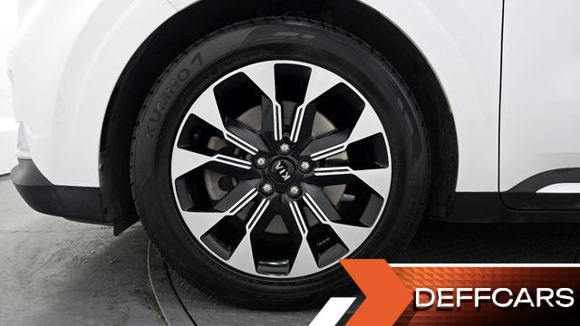 Kia CARNIVAL 9-Seater Noblesse купить на сайте DeffCars
