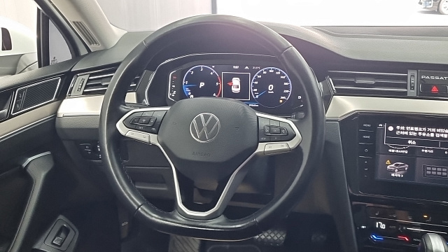 Volkswagen PASSAT 2.0 TDI Premium купить на сайте DeffCars