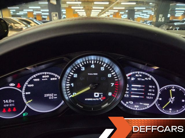 Porsche CAYENNE 3.0 E-Hybrid купить на сайте DeffCars