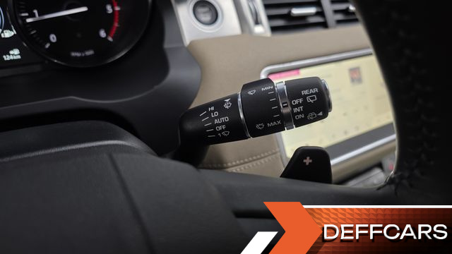 Land Rover RANGE ROVER EVOQUE 2.0 TD4 SE купить на сайте DeffCars