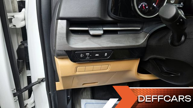 Kia CARNIVAL 9-Seater Prestige купить на сайте DeffCars