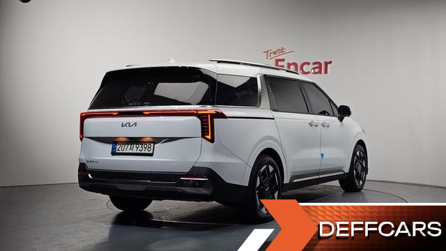 Kia CARNIVAL 9-Seater Signature купить на сайте DeffCars