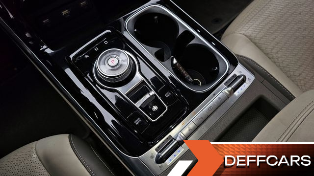 Kia CARNIVAL 7-Seater Signature купить на сайте DeffCars