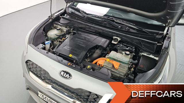 Kia NIRO 1.6 HEV Luxury купить на сайте DeffCars