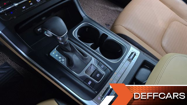 Kia CARNIVAL 9-Seater Prestige купить на сайте DeffCars