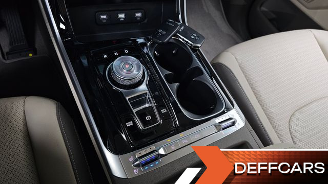 Kia CARNIVAL Gasoline 9-Seater Noblesse купить на сайте DeffCars