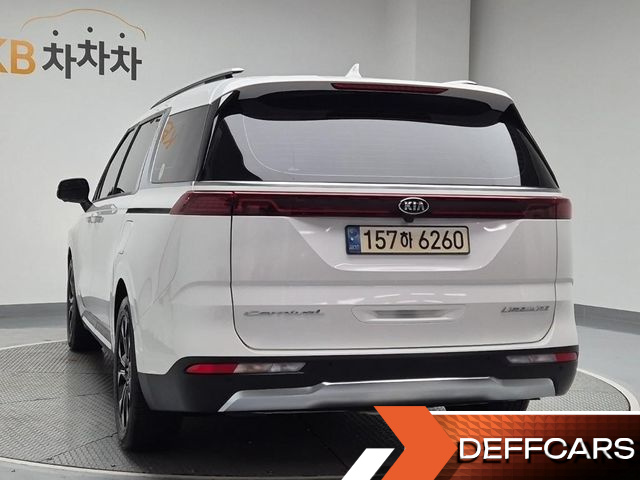 Kia CARNIVAL 7-Seater Signature купить на сайте DeffCars
