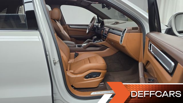 Porsche CAYENNE 3.0 PLATINUM EDITION купить на сайте DeffCars