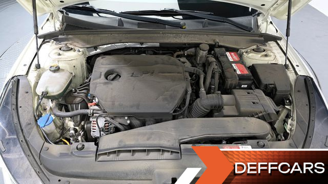 Kia K5 2.0 LPI Prestige купить на сайте DeffCars