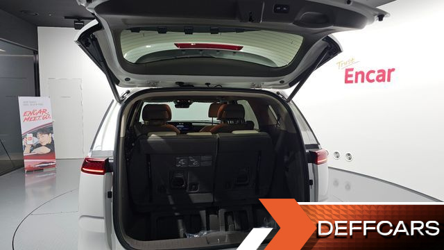 Kia CARNIVAL Gasoline 7-Seater Signature купить на сайте DeffCars