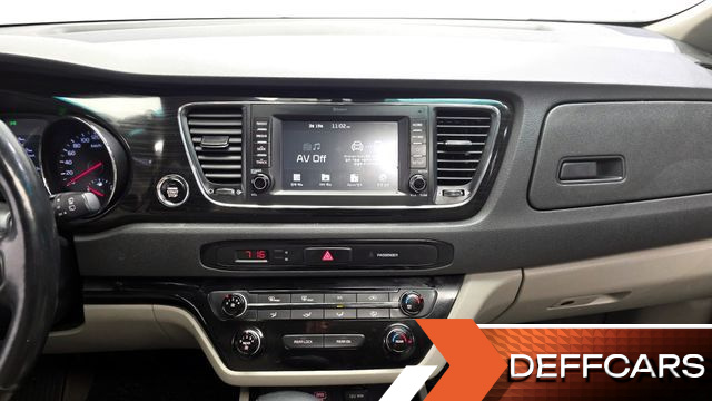 Kia CARNIVAL 9-Seater Prstige купить на сайте DeffCars