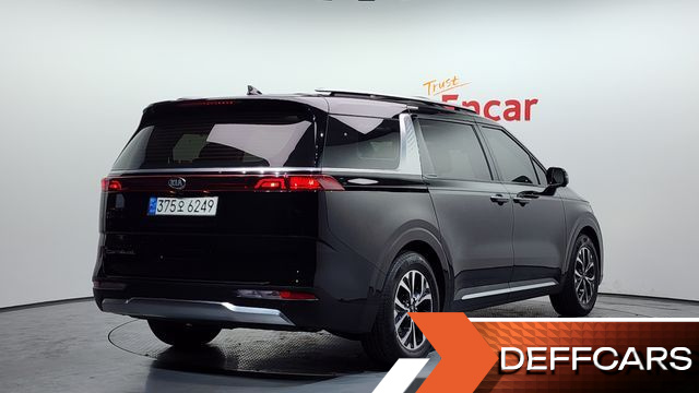 Kia CARNIVAL Gasoline 9-Seater Signature купить на сайте DeffCars
