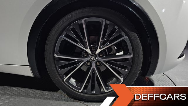 Toyota PRIUS 2.0 XLE AWD купить на сайте DeffCars