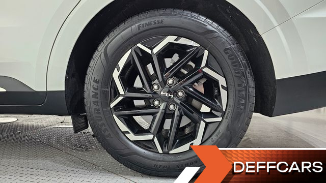 Kia CARNIVAL 9-Seater Noblesse купить на сайте DeffCars