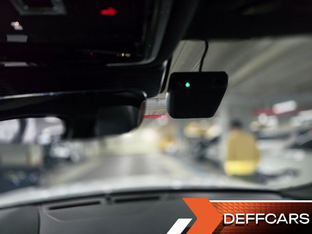 Land Rover RANGE ROVER VELAR 2.0 P250 R-Dynamic SE купить на сайте DeffCars