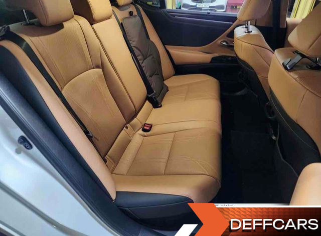 Lexus ES Executive купить на сайте DeffCars
