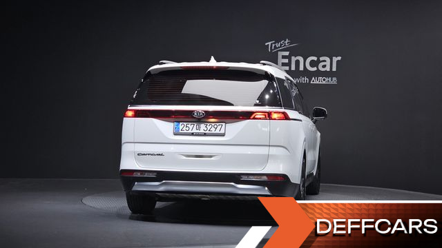 Kia CARNIVAL 9-Seater Signature купить на сайте DeffCars