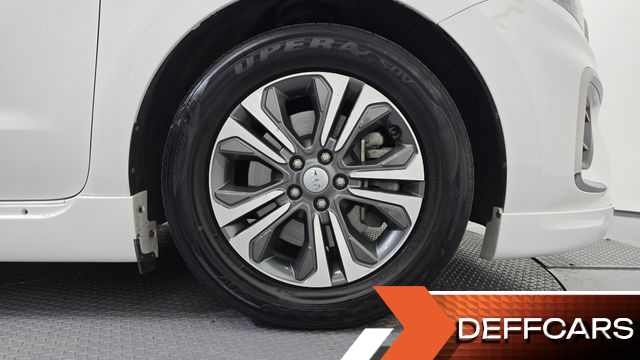 Kia CARNIVAL 9-Seater Hi-Limousine Luxury купить на сайте DeffCars