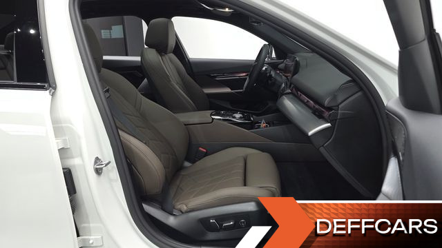 BMW 5-SERIES 520i M Sport купить на сайте DeffCars