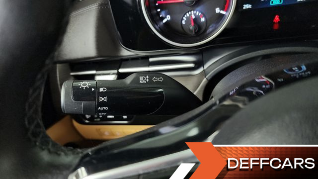 Kia CARNIVAL 9-Seater Prestige купить на сайте DeffCars