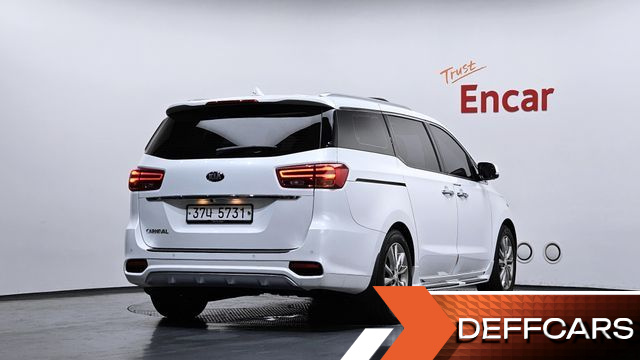 Kia CARNIVAL 9-Seater Noblesse Special купить на сайте DeffCars