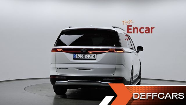 Kia CARNIVAL 9-Seater Signature купить на сайте DeffCars
