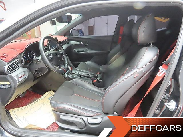 Hyundai VELOSTER 1.4 Turbo Modern Core купить на сайте DeffCars