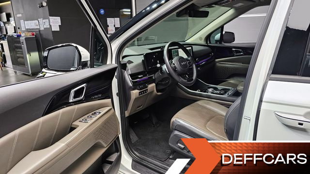 Kia CARNIVAL 9-Seater Signature купить на сайте DeffCars