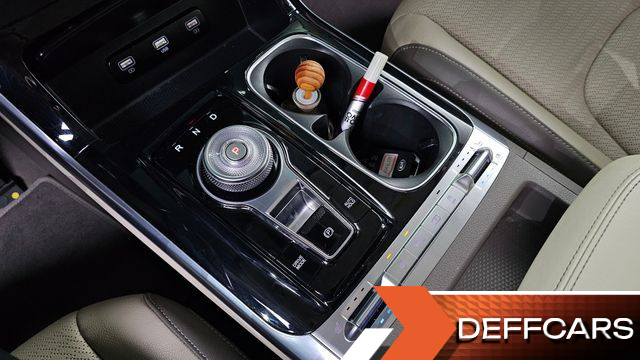Kia CARNIVAL 9-Seater Noblesse купить на сайте DeffCars