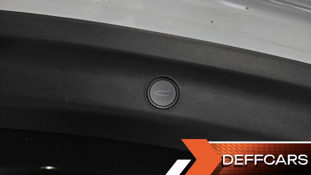 Tesla MODEL Y Long Range AWD купить на сайте DeffCars