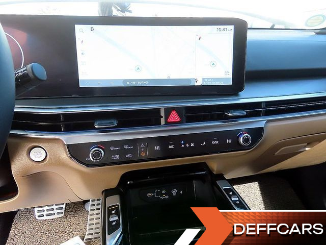 Kia SORENTO Gasoline 2.5T 2WD Signature купить на сайте DeffCars