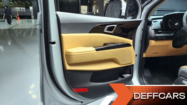 Kia CARNIVAL Gasoline 11-Seater Prestige купить на сайте DeffCars