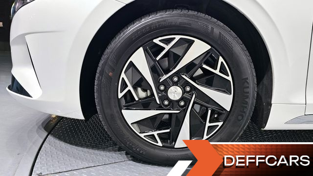 Hyundai GRANDEUR Le Blanc купить на сайте DeffCars
