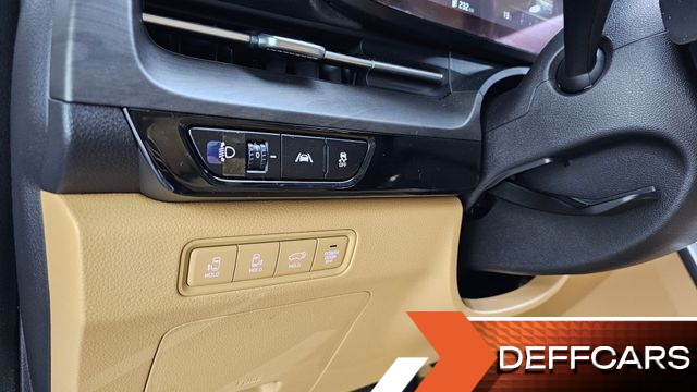 Kia CARNIVAL Gasoline 7-Seater Signature купить на сайте DeffCars