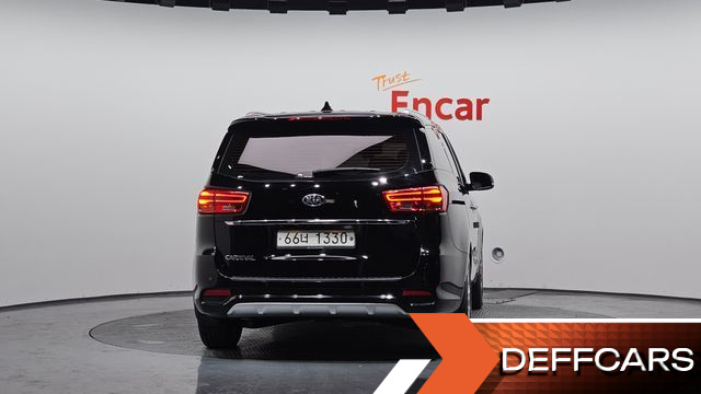 Kia CARNIVAL 9-Seater Noblesse Special купить на сайте DeffCars