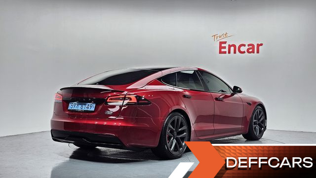 Tesla MODEL S Plaid купить на сайте DeffCars
