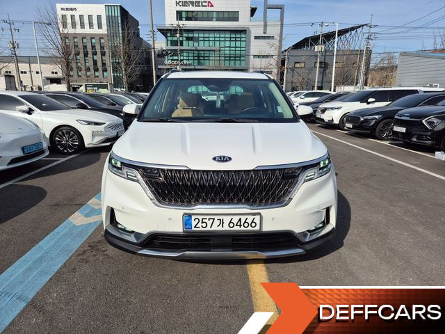 Kia CARNIVAL Diesel 9-Seater Signature купить на сайте DeffCars