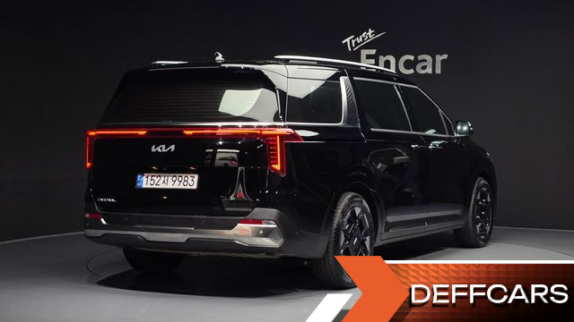 Kia CARNIVAL 9-Seater Signature купить на сайте DeffCars