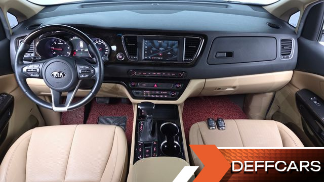 Kia CARNIVAL 9-Seater Noblesse Special купить на сайте DeffCars