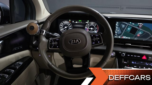 Kia CARNIVAL 9-Seater Signature купить на сайте DeffCars