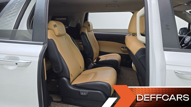 Kia CARNIVAL 9-Seater Prestige купить на сайте DeffCars