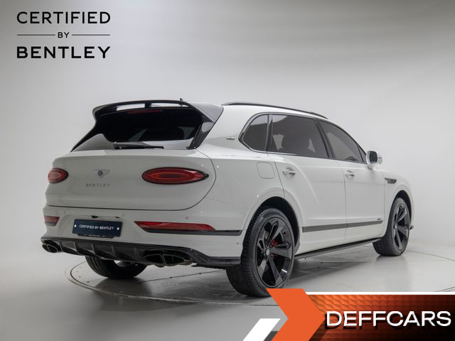 Bentley BENTAYGA 4.0 V8 EWB Azure купить на сайте DeffCars
