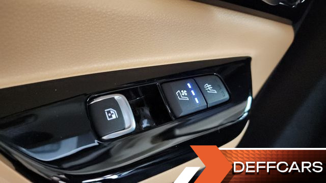 Kia CARNIVAL 7-Seater Signature купить на сайте DeffCars