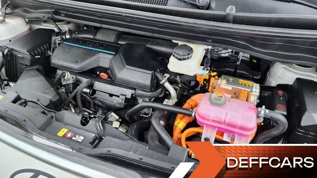 Hyundai STARIA HEV 1.6 Lounge 7-Seater Inspiration купить на сайте DeffCars